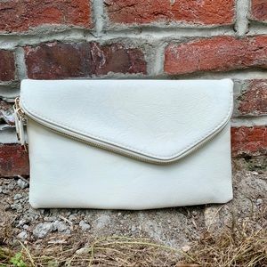 Urban Expressions | White Leather Clutch